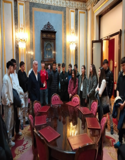 Foto en el Salón de Plenos