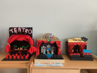 Maquetas del teatro creadas con materiales reciclados por los alumnos de 1ESO de Lengua Castellana y Literatura.